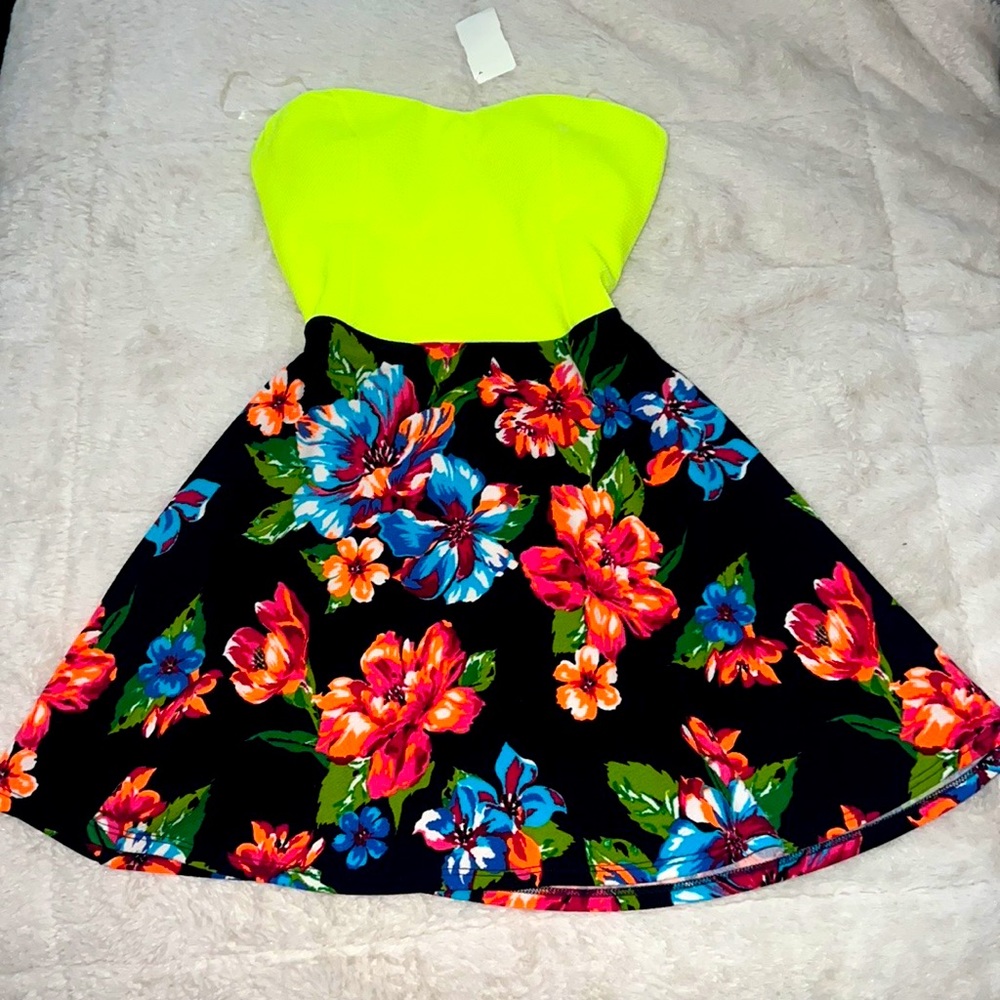 Sweetheart tube top skater flower dress